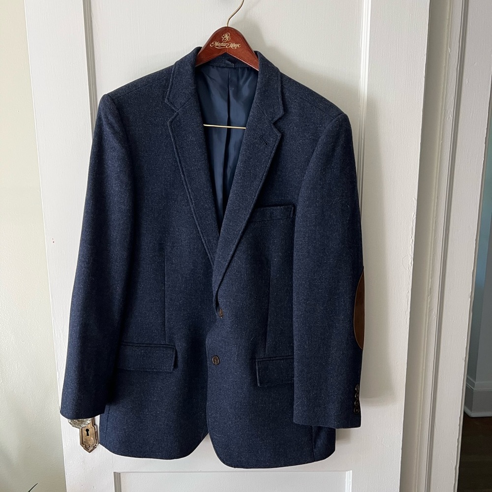 Beautiful blazer, wool tweed, never worn